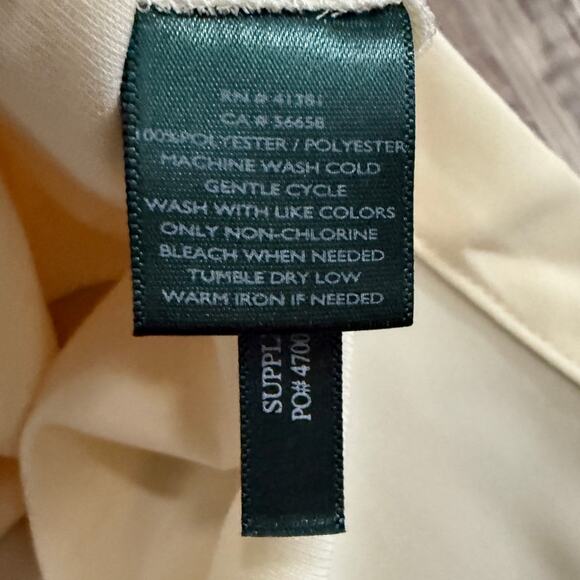 Lauren Ralph Lauren Women’s 2X Cream Split Neck Long Sleeve Blouse Classic - Picture 5 of 10